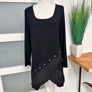 Sun Kim Black Tunic Top Asymmetrical Bubble Hem 
SZ L Lagenlook Stretch USA Made